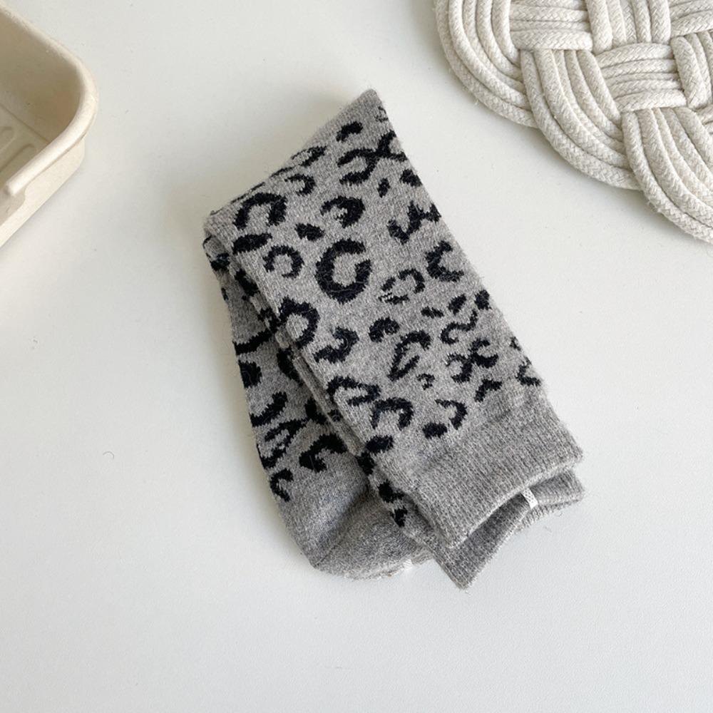 Leopard Print Thick Winter Socks Mid-tube Length Women's Cotton Socks Christmas Gift