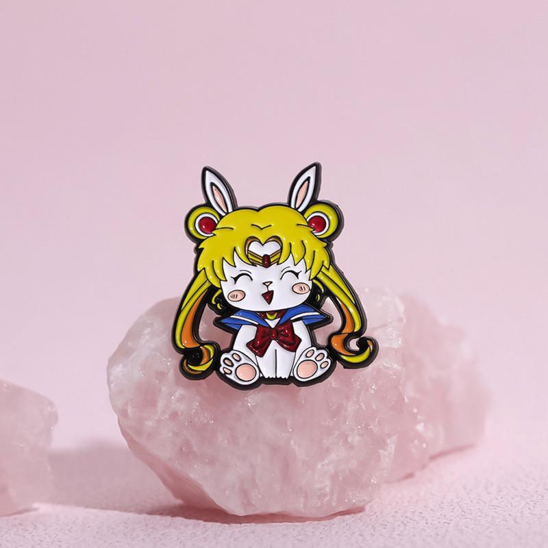 Милый значок с мультяшным персонажем и очаровательным дизайном маленького огненного дракона для модных любителей брошей