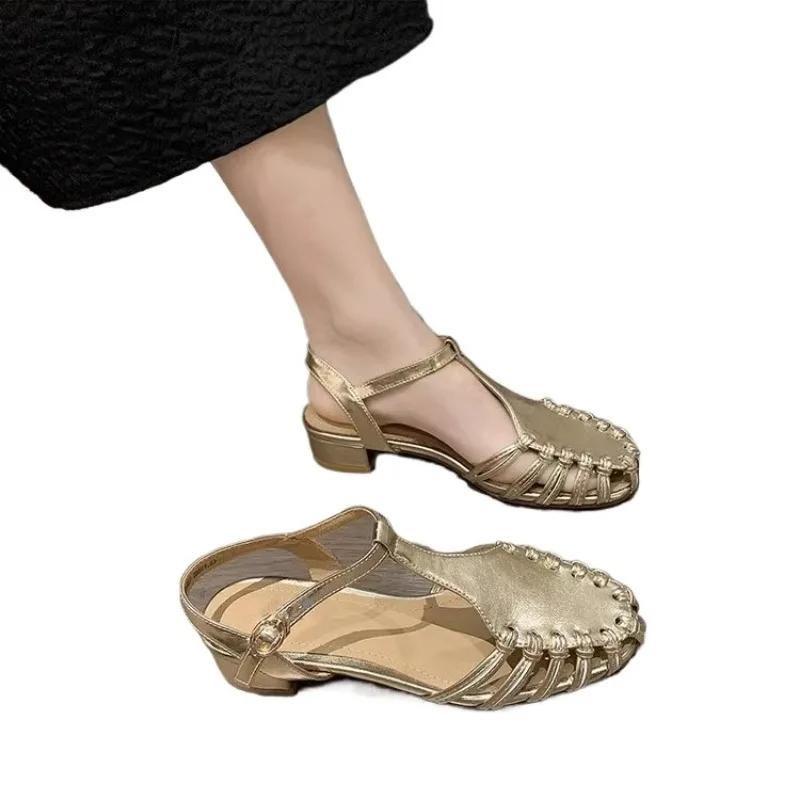 2025 Горячая Распродажа Летние Женские Сандалии Римского Стиля с Закрытым Носком, Уличные Туфли с Ремешком на Пряжке для Платья, Ажурное Плетение, Низкий Каблук, Повседневные Современные Сандалии