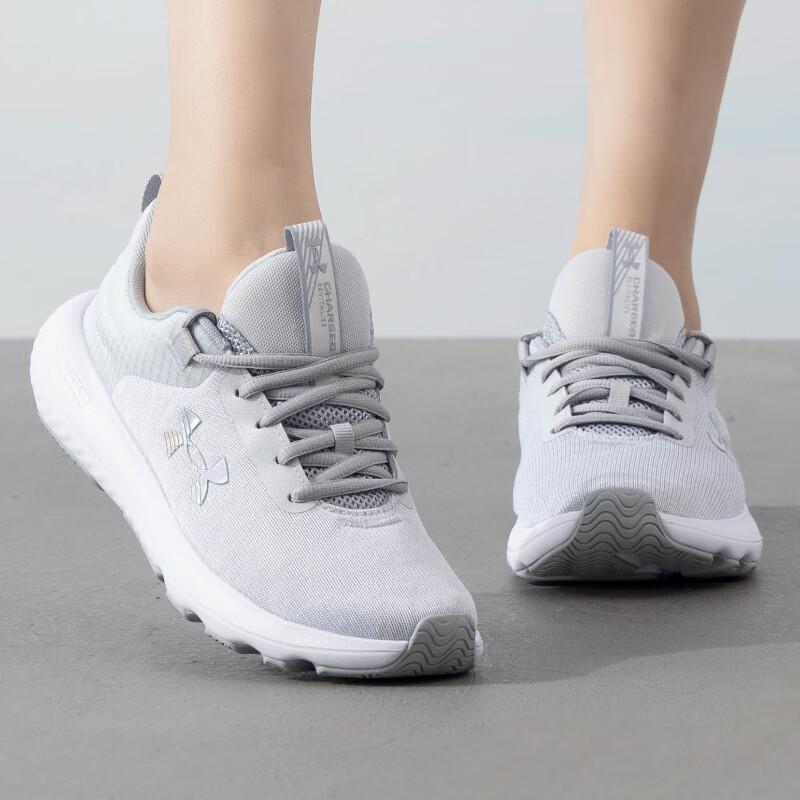 Under Armour Женская сезонная спортивно-повседневная обувь 3026683