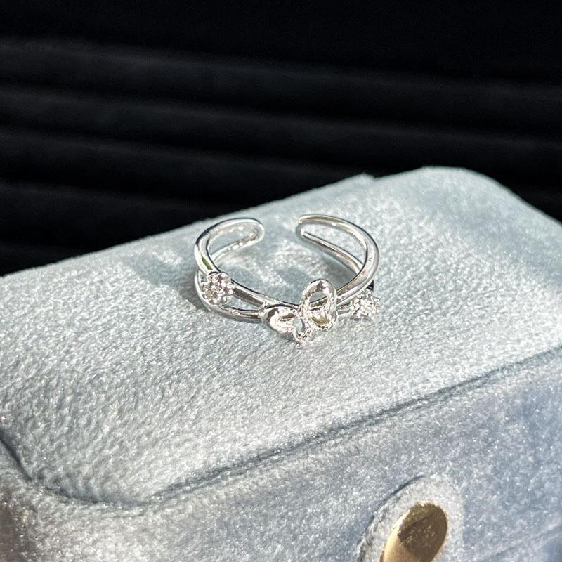 Light luxury pearl bow, personalized simple ring, women's versatile, sweet and cold wind stacking, wearing niche design rings