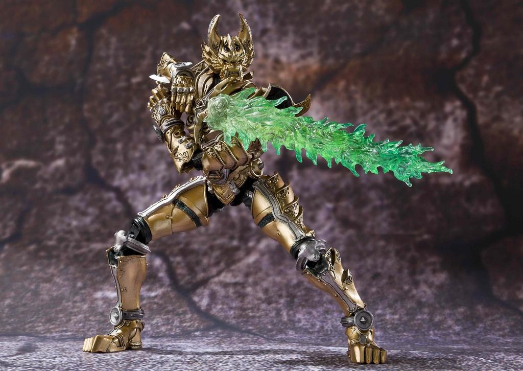 TAMASHII NATIONS Makai Movable Golden Knight Garo