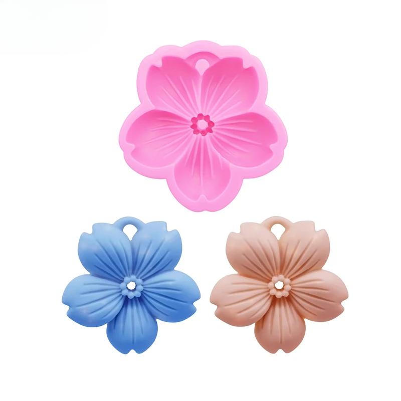 Five Petal Flower Resin Clay Aroma Keychain Pendant Mold DIYCherry Blossom Accessories Silicone Mould Chocolates Cake Decorating