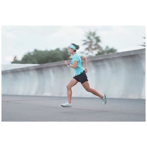 WellBe Running Bottle Shake Hands (Increased Capacity and Fit) Gray