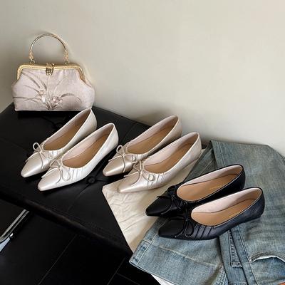 Французский ретро бант острый носок низкий каблук женские 2025 весна и лето новые красивые туфли-лодочки серебристые с открытой боковой частью