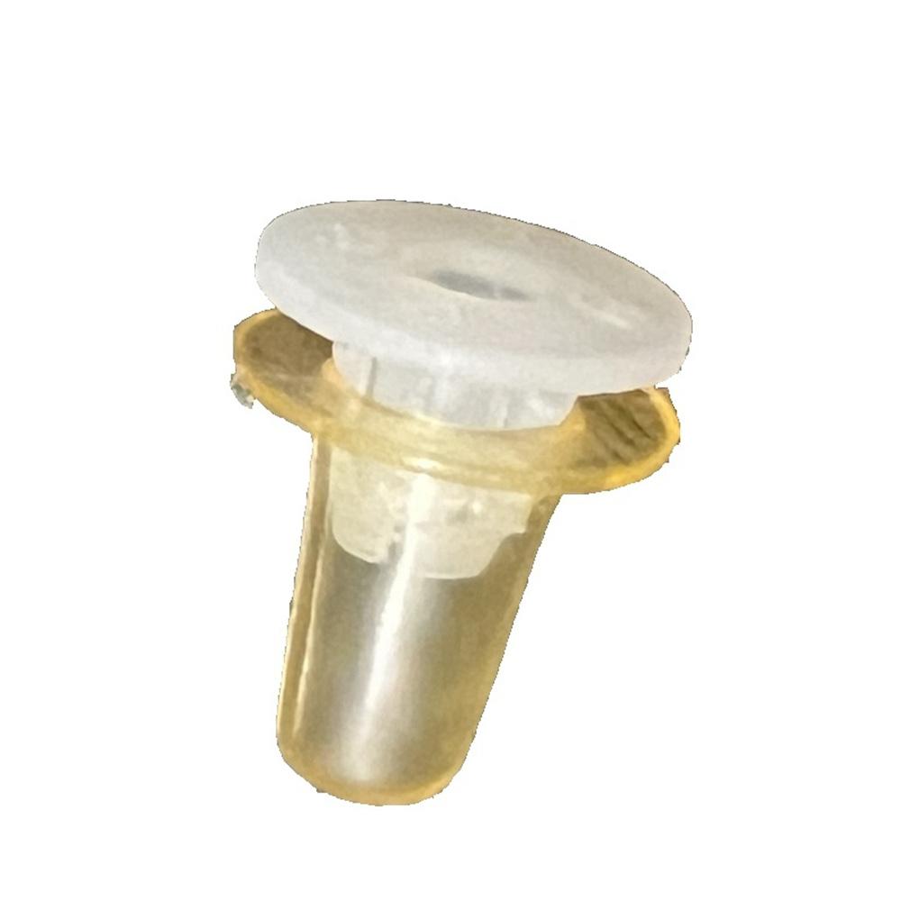 New Rear Taillight Fixed Buckle Grommet MU000613 For Mitsubishi Montero Gen2/2.5 & 3