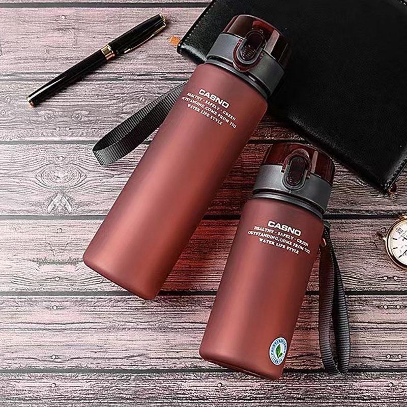 Высококачественная спортивная бутылка для воды с герметичной конструкцией для пеших прогулок и кемпинга