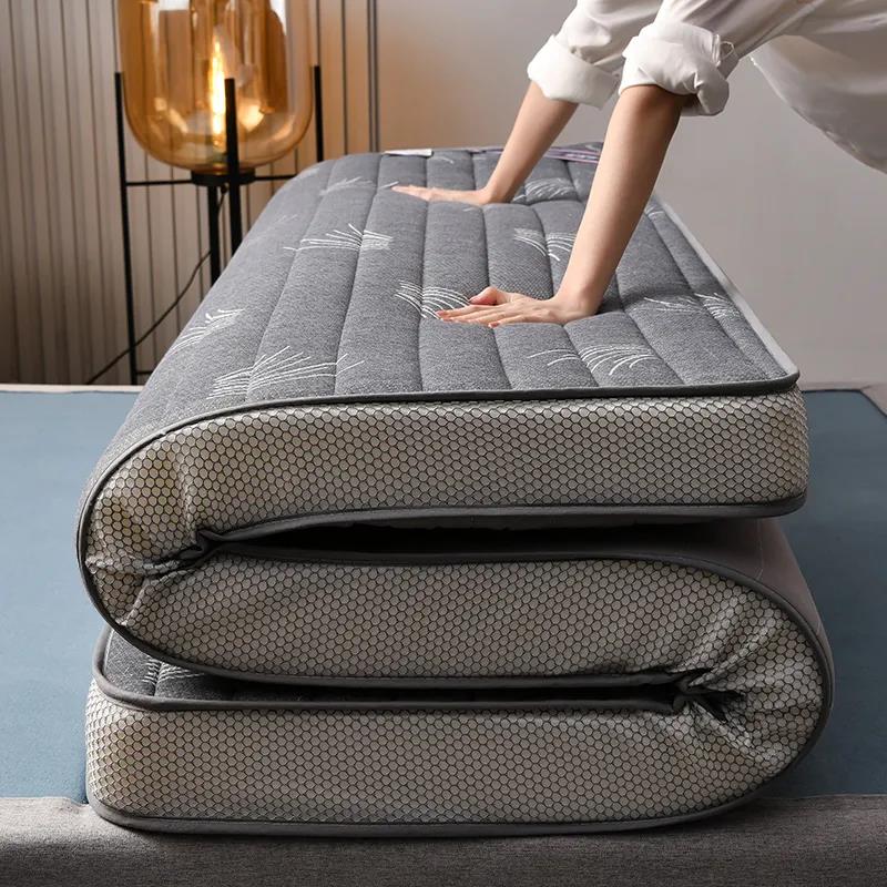 Складной одинарный матрас, расстилающий спальные коврики на полу во время обеденного перерыва, более толстый двойной матрас для студенческого общежития