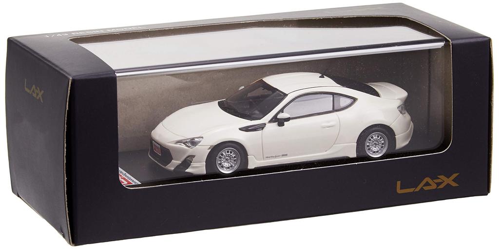 Toyota 86 TRD Customized Concept Satin White Pearl Готовый продукт LA-X 1/43