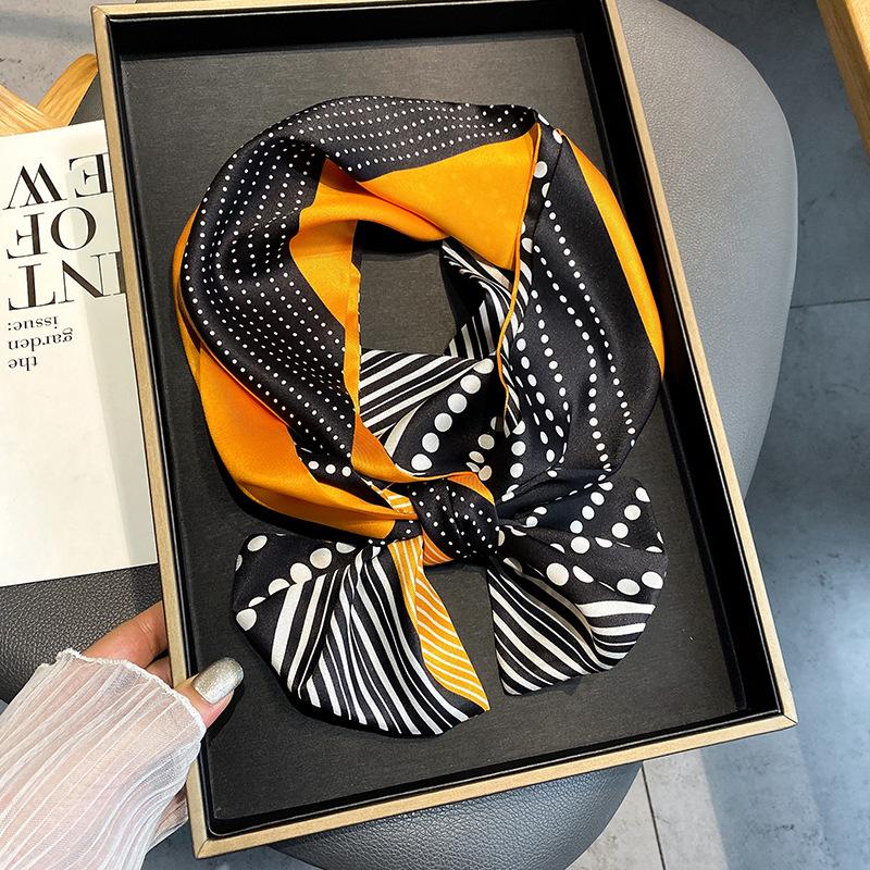 Korean Style Contrasting Color Fashion Scarf for Women In Autumn and Winter New Twill Flat Corner Scarf Warm Scarf