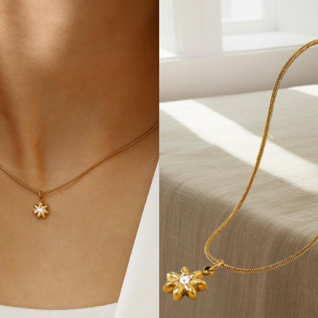 Women's Cubic Flower Pendant Gold Simple Necklace