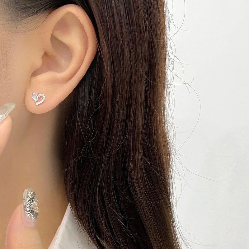 Shell Diamond-set Love Earrings Mini Exquisite Heart-shaped Earrings Niche Design Versatile