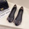 Модные женские сандалии с пластиковыми башмаками Peep Toe, симпатичные сандалии Jelly, женские летние туфли 2024 года на резиновой подошве с бабочкой