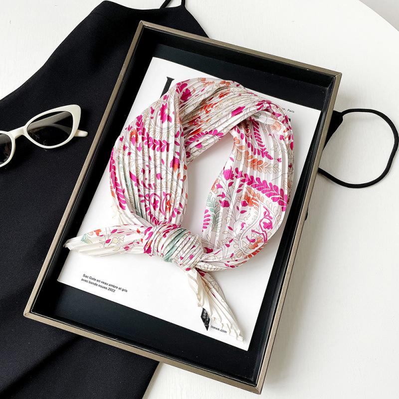 70 * 70 Four Seasons Доступен Новый женский маленький квадратный шарф, высококачественный шарф с буквенным принтом, профессиональный шарф, атласный шарф