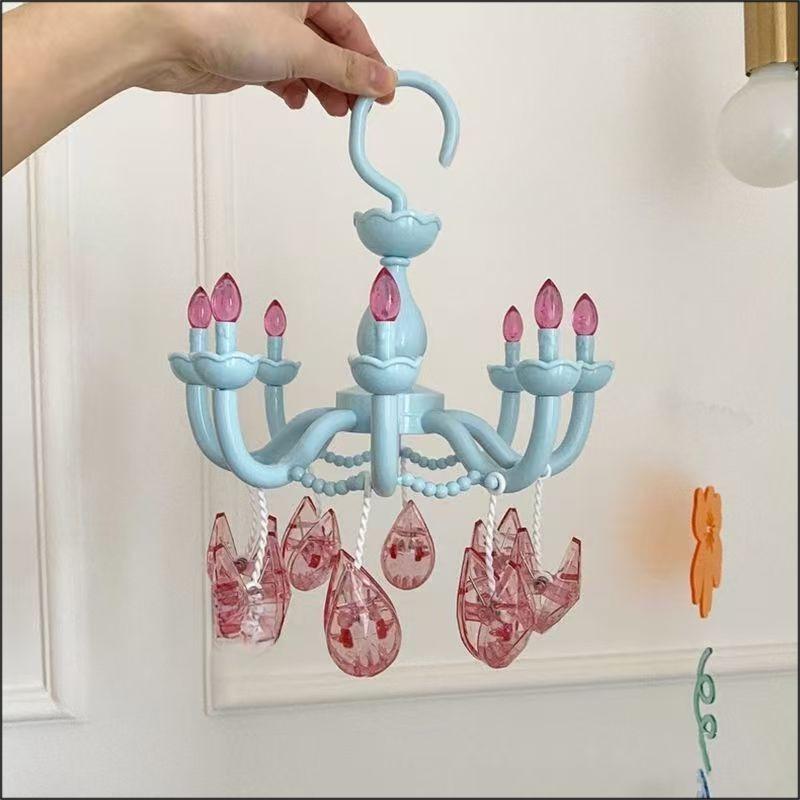 1pc Creative Retro Contrasting Color Crystal Chandeliers Shaped Clothes Drying Rack Bedroom Clothes Drying Decorative Rack Home Decoration Parts