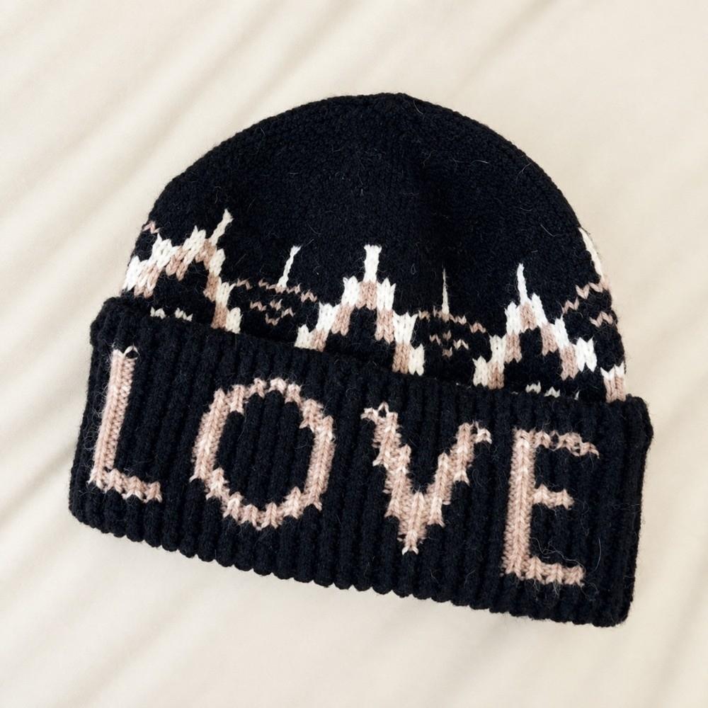 Polyester Slouchy Beanie Knitted Hat Face Slimming Warm Thick Winter Hat For Women