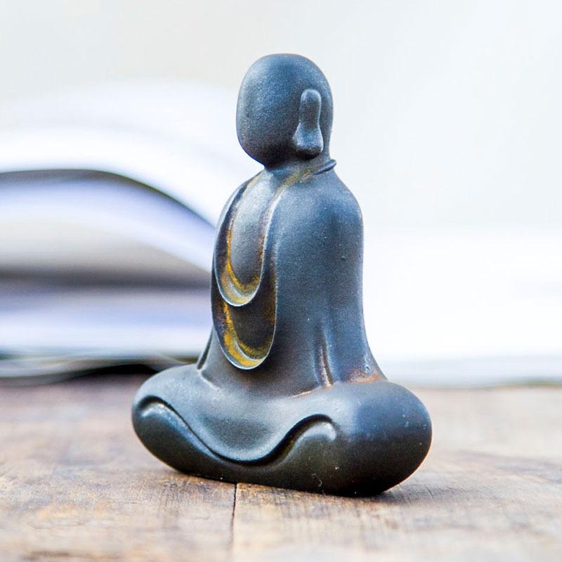 Chinese Retro Faceless Buddha Statue Mini Buddha Figure Home Living Room Office Table Zen Meditation Ornament Garden Decoration
