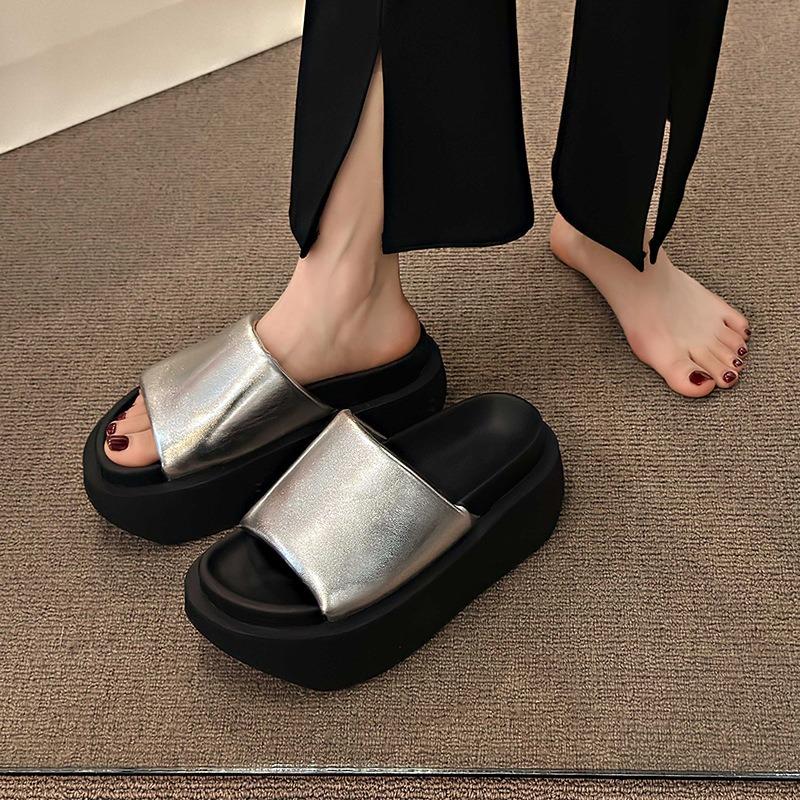 2024 Summer Height Increasing Women Slipper Fashion Open Toe Slip On Sandalias Ladies Elegant Outdoor Beach Platform Slides