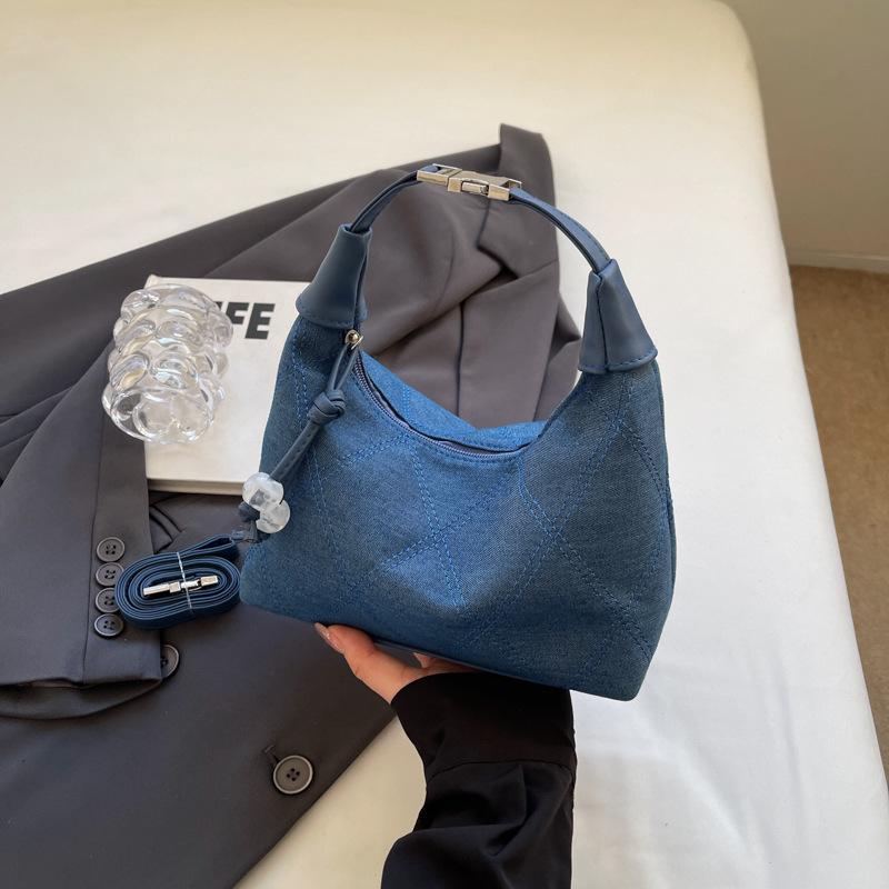 Summer Popular Simple and Beautiful Handbag Women's New Fashion Shoulder Crescent Bag Personalized Messenger Bag