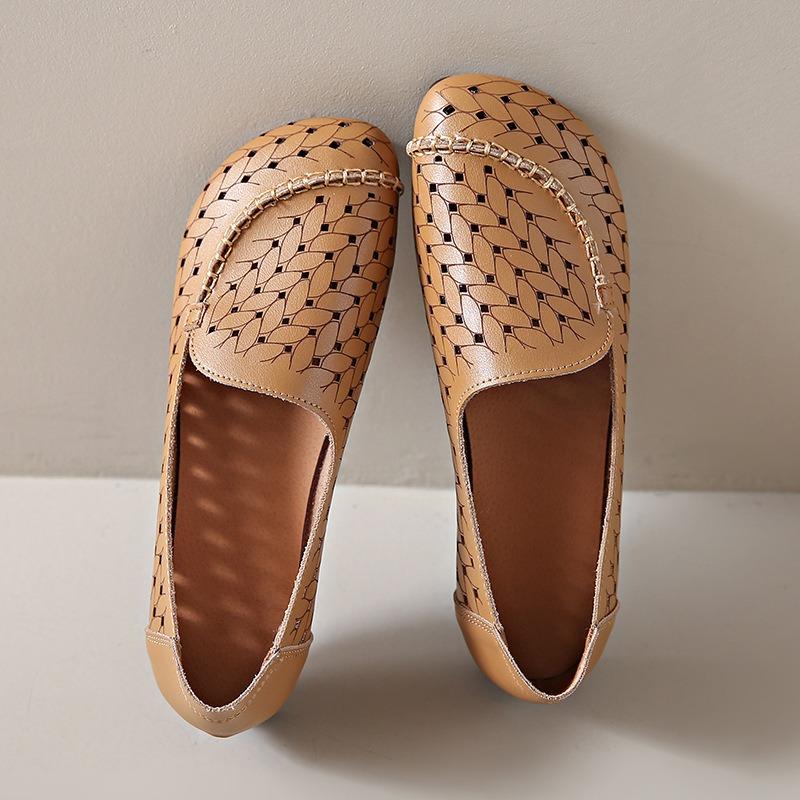 Весенне-летние новые ретро туфли для мамы, женские дышащие туфли Doudou на мягкой подошве, женские туфли с неглубоким вырезом и перфорацией