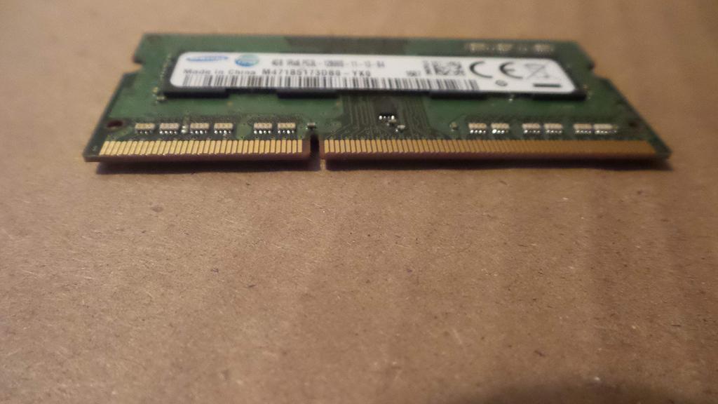 Samsung PC3L-12800s (DDR3-1600) 4GB X 2 Discs = Total 8GB for Laptop