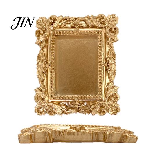 European Style Ornament Holder Vintage Jewelry Tray, Ornate Carved Ring Dish with Gold or White Finish, Elegant Decorative Resin Trinket Organizer for