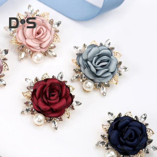 Женская брошь 3D Rose Leaf Искусственный жемчуг Стразы Лацкан Воротник Булавка Сумка Шарф Шляпа Украшение Брошь Выпускной Вечеринка Ювелирные изделия