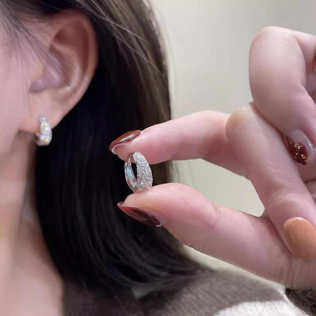 Серьги-кольца из стерлингового серебра 925 пробы: 2025 Современный Нишевый Дизайн - Элегантный и Роскошный для Женщин