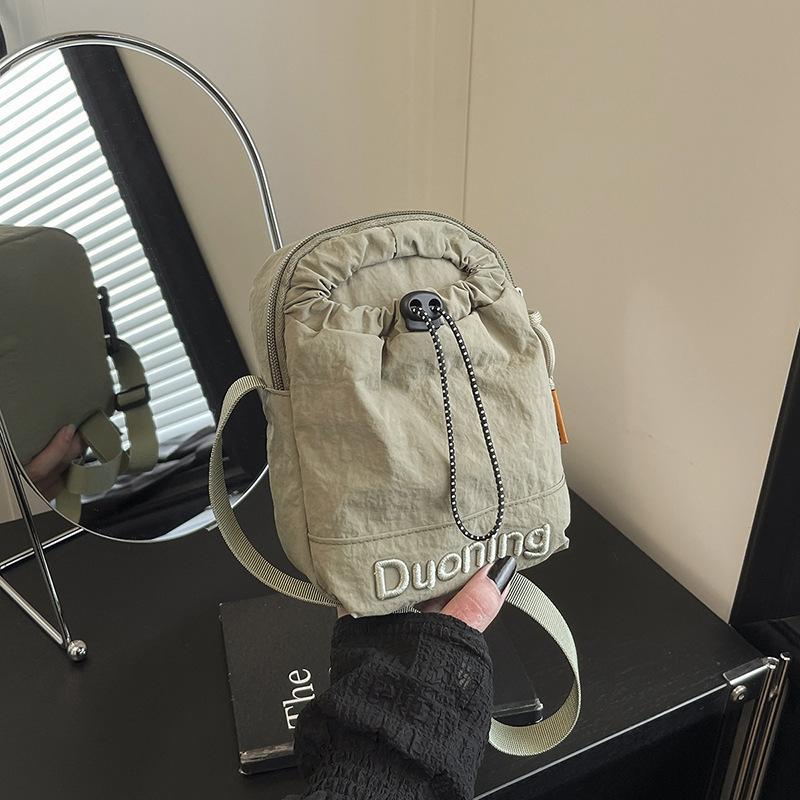 2025 Summer New Japanese Trend Sports Drawstring Mobile Phone Bag Light Commute Outdoor Leisure Messenger Women's Bag