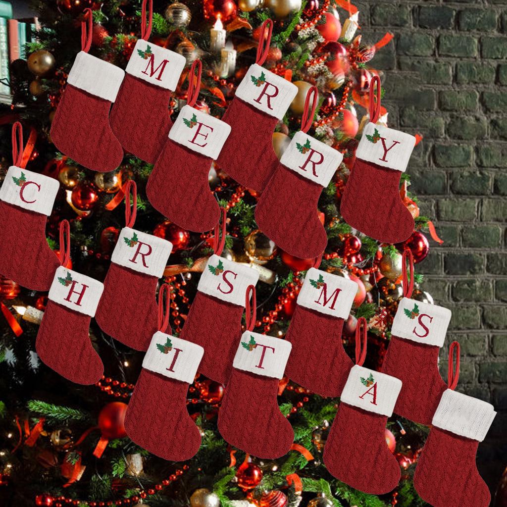 Рождественские носки, сладкие сапоги с маленькими колокольчиками, праздничные подарочные пакеты, рождественские елки, сапоги Санта-Клауса для камина