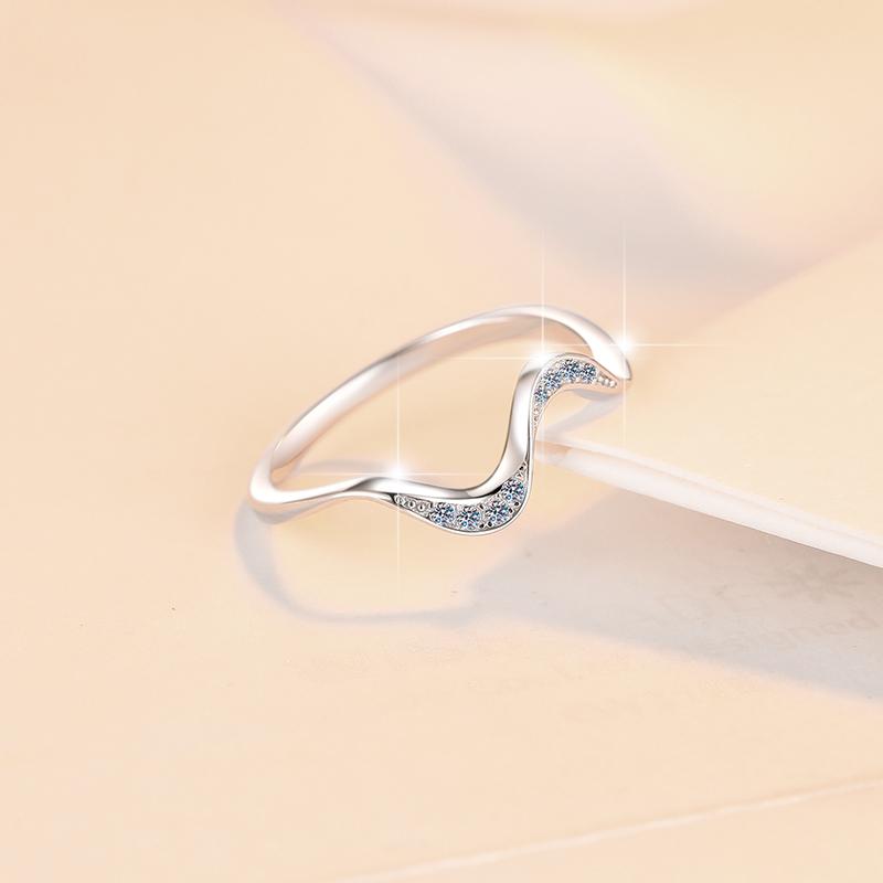 Jewelry Wave Shape GRA Certificate Full VVs1 Moissanite S925 Sterling Silver Stackable Band Wedding Ring for Women