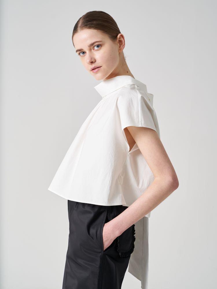 Seutyudiopolaenkeompeoni White Poplin Belted Top