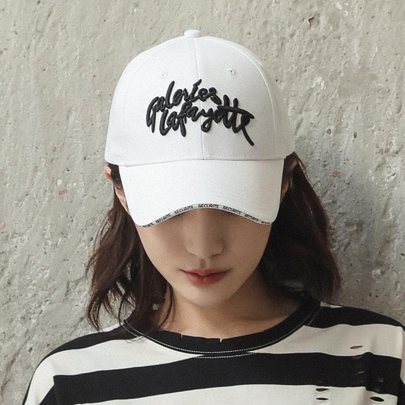 Головные уборы Женская кепка в корейском стиле Модная парная шляпа Вышитая повседневная шляпа Универсальная бейсболка Солнцезащитная шляпа