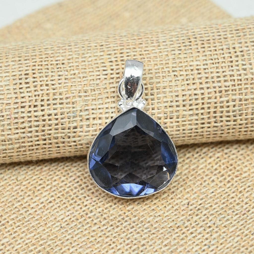 Beautiful Tanzanite Gemstone 925 Sterling Silver Pendant Handmade Jewelry Gift For Women