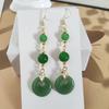Зеленые серьги-подвески с застежкой-пряжкой в национальном стиле