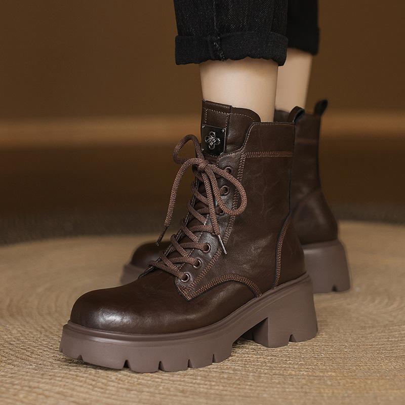 Высококачественные женские ботинки из выделанной вручную кожи, женские ботинки Martin 2024 года, осень-зима, новый первый слой коровьей кожи, иностранные, универсальные, на толстой подошве, короткие