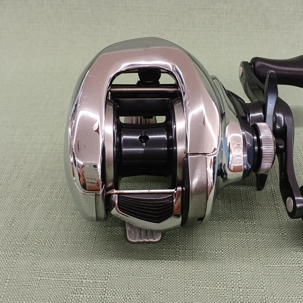 Б/у кастинговая катушка SHIMANO 19 ANTARES RH 03982