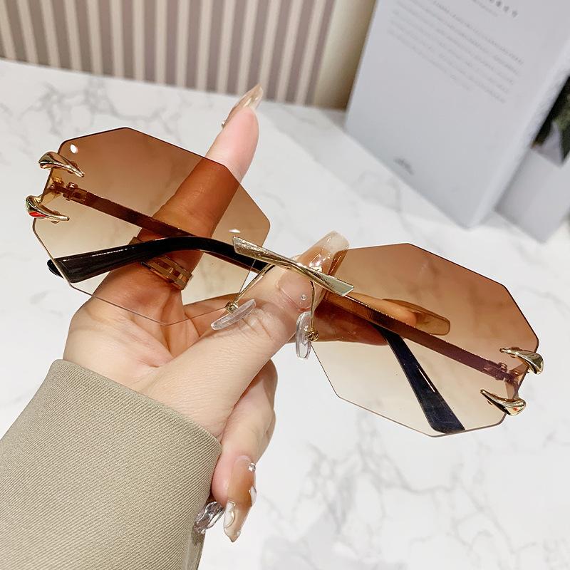 Fashionable Polygonal Frameless Sunglasses Women's Luxury Brand Retro Metal Small Frame Sunglasses Men's Travel SunglassesUV400