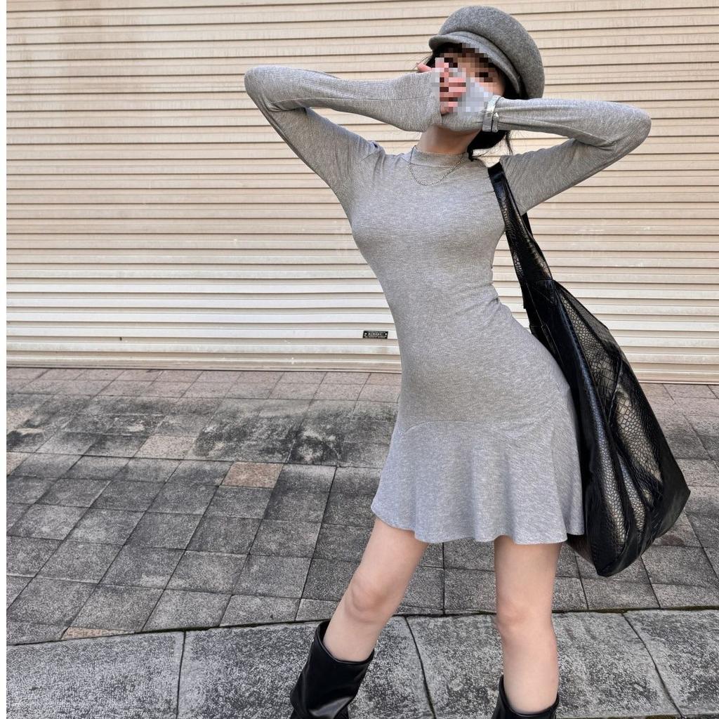 Lotus leaf edge semi-turtleneck waist dress, women's autumn and winter show figure, buttocks, little mother, fishtail skirt, bottom and inside skirt