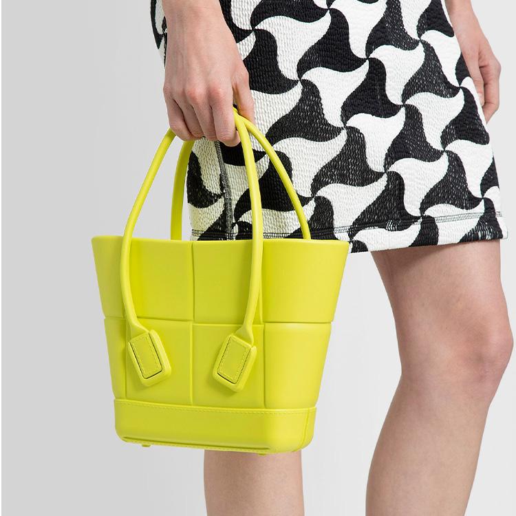 Bottega Veneta Мини-сумка-тоут Arco Киви/Серебристый Женские сумки-тоуты Желтый 691194-V14I0-3516