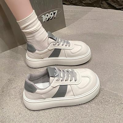 Весенние новые толстоподошвенные маленькие белые туфли женские легкие и универсальные спортивные и для отдыха увеличивающие рост большеголовые легкие кеды