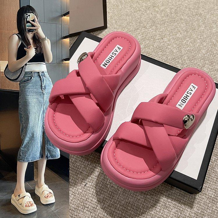 Премиальные толстые классные тапочки женские летние 2025 года новые интернет знаменитости розовые феи стиль любовь маленькие тапочки-булочки