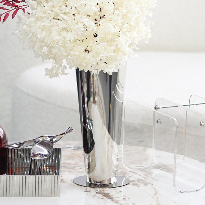Легкие роскошные металлические вазы, украшения, искусство цветочной композиции в гостиной, креативные факелы, цветочные принадлежности, спальня и гостиная, мягкие украшения для гостевого дома