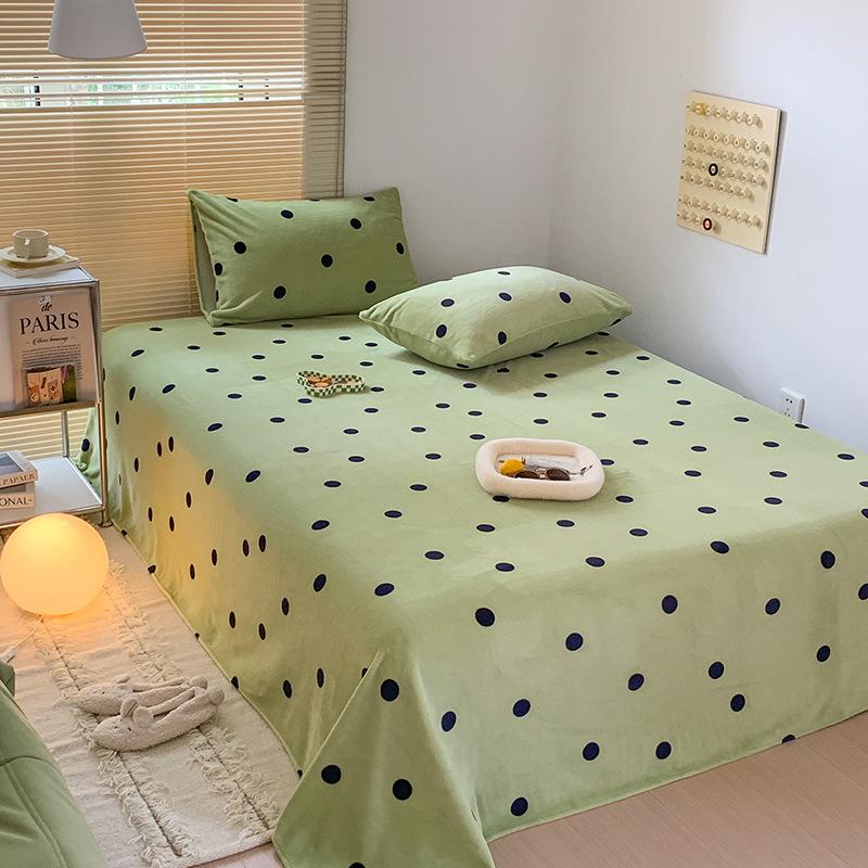 Winter Solid Color Milk Fleece Flat Sheets Bed Home Coral Fleece Thick Warm Flannel Queen King Size Bed Spread with Pillowcases