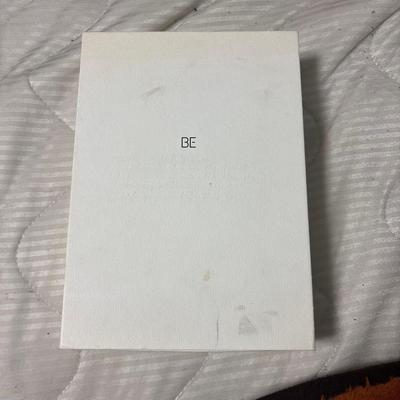 [Б/У] Альбом BTS BE (Deluxe Edition) с аксессуарами для коллекционных карточек