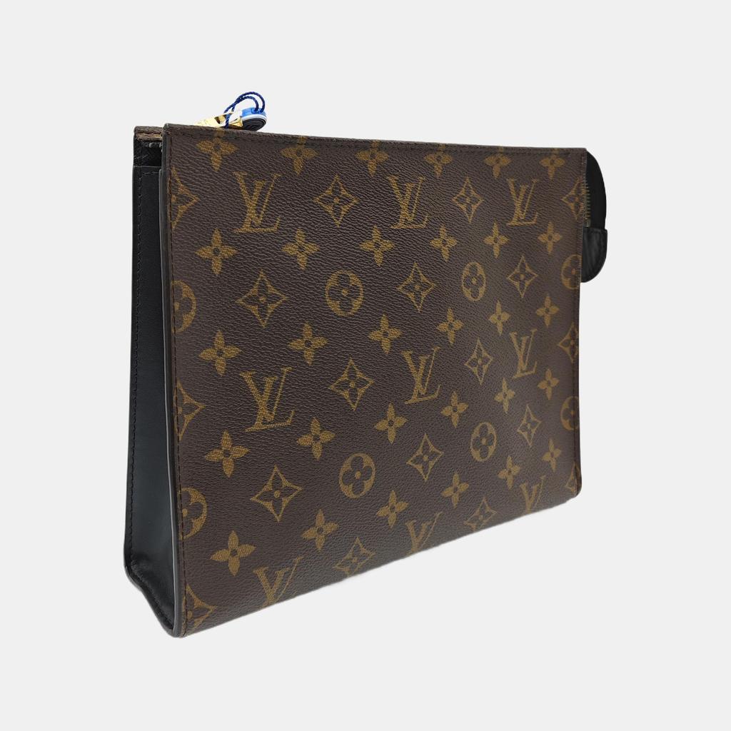 [Б/У] Сумка для туалетных принадлежностей Poche Toilette 26 Классический дизайн Monogram Покрытый канвас с кожаной отделкой - Очень хорошее состояние #1YMECYK