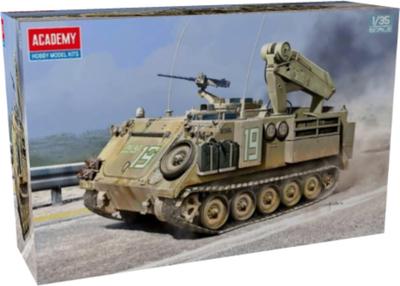 Пластиковая модель M113 Fitter Academy 13568 1/35