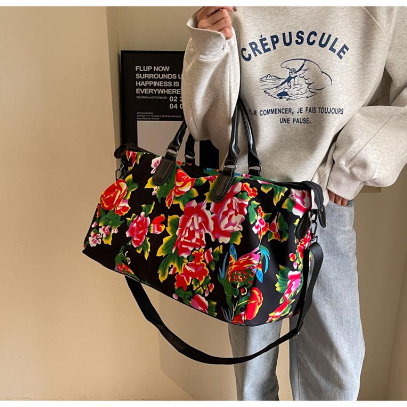 Chinese Ethnic High Capacity Travel Bag Versatile Contrasting Color Sports Fitness Handbag Personalized Northeast Big Flower Cotton Coat Crossbody Bag