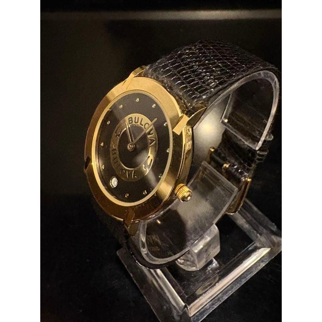 Использовал  (Редко) [Bulova] Кварцевые часы Bulova черные/золотые
