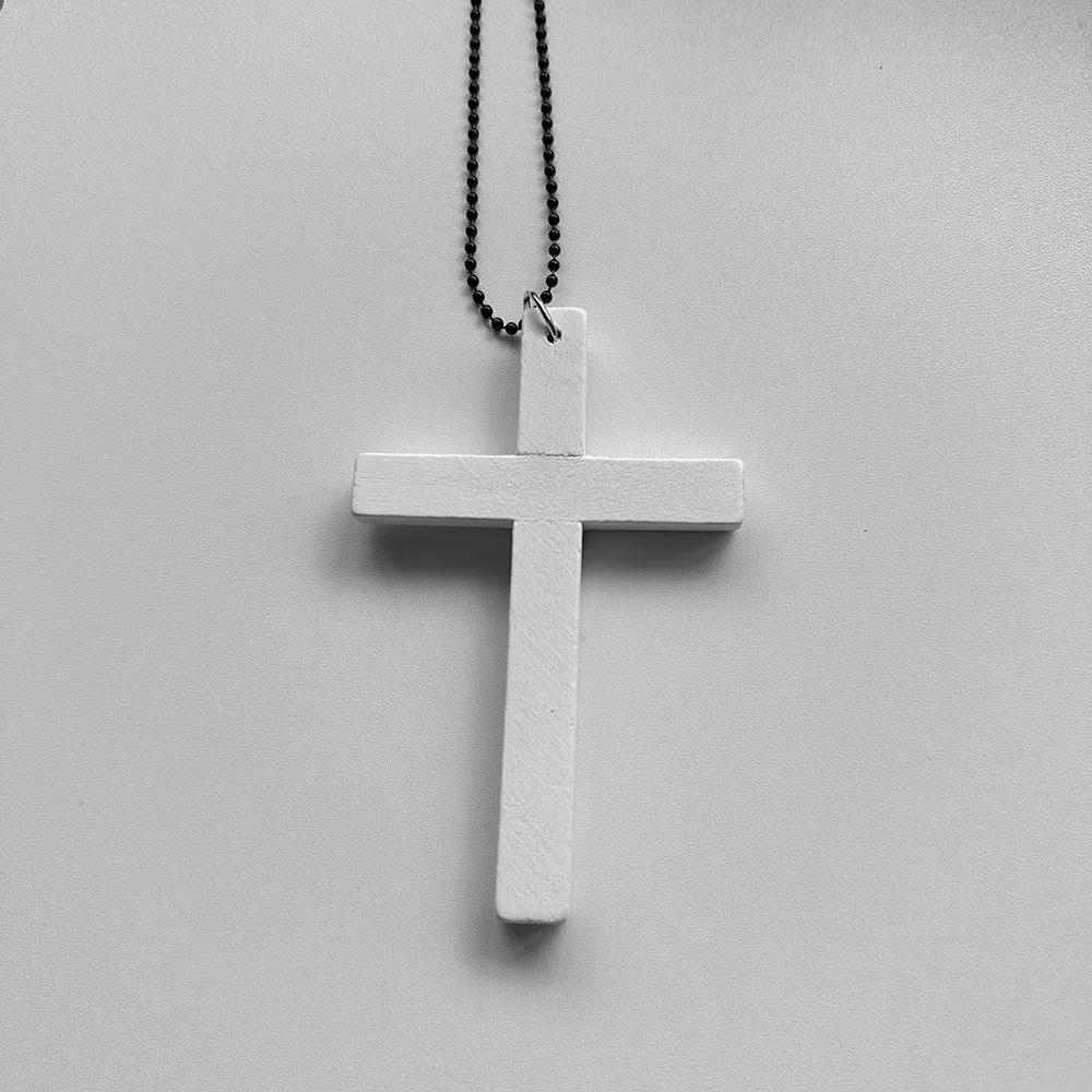 Gothic Y2K Wood Cross Pendant Necklaces for Woman Man Fashion Punk Style Black White Necklace Retro Party Jewelry Accessories